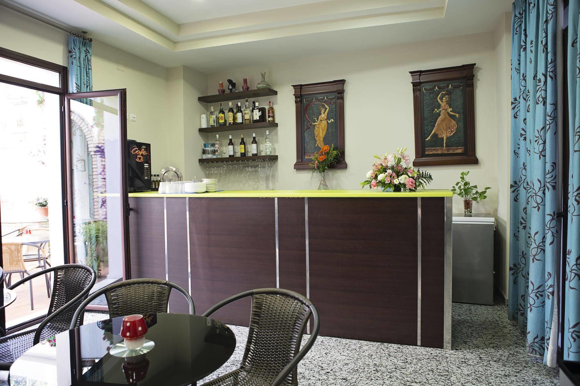 Hotel De Los Faroles Córdoba Eksteriør billede
